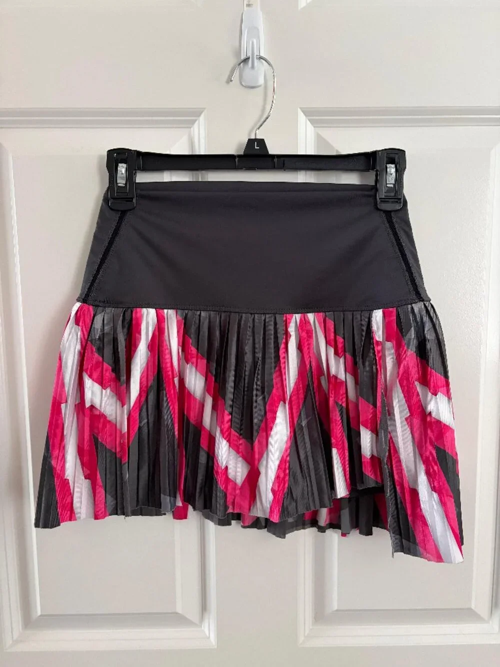 Women’s Lucky in Love Hi-Supernova Mid-Rise Pleated Tennis Skort Small - Picture 1 of 4